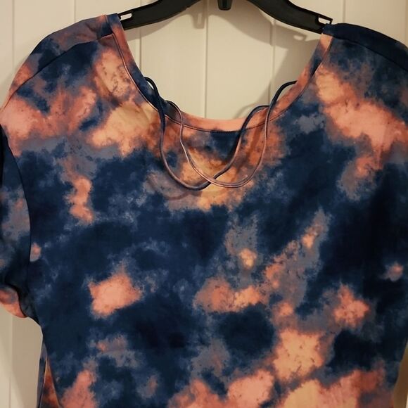 Halston Studio Large Nebulous Eclipse Top Size Medium with unique straps - Picture 2 of 3